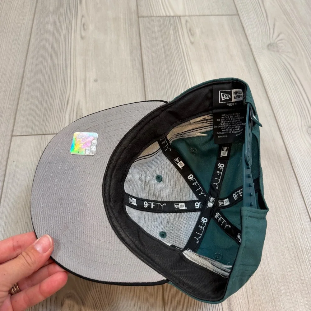 New Era 9FIFTY Philadelphia Eagles Youth Snapback Hat Green Black Wing Cap